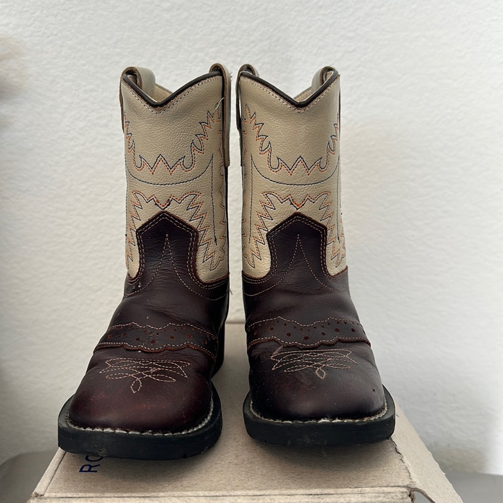 Kids boots size 065